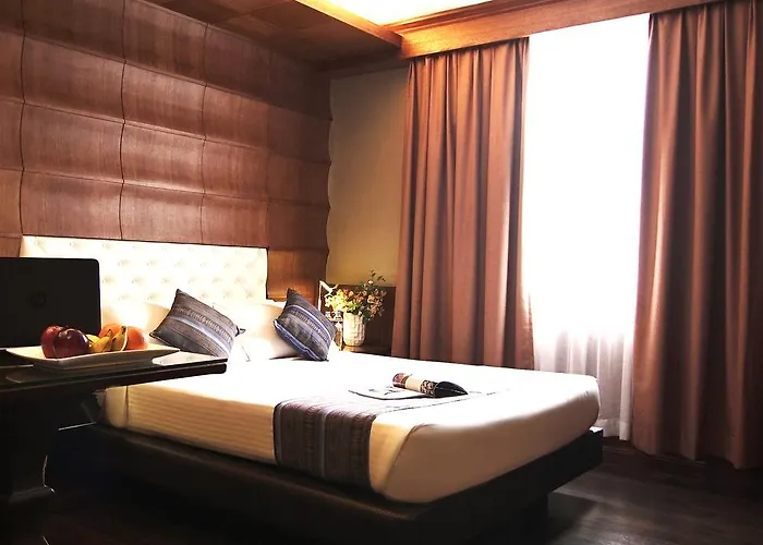Western La Hotel 3*