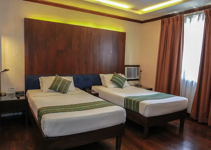 Western La Hotel 3*